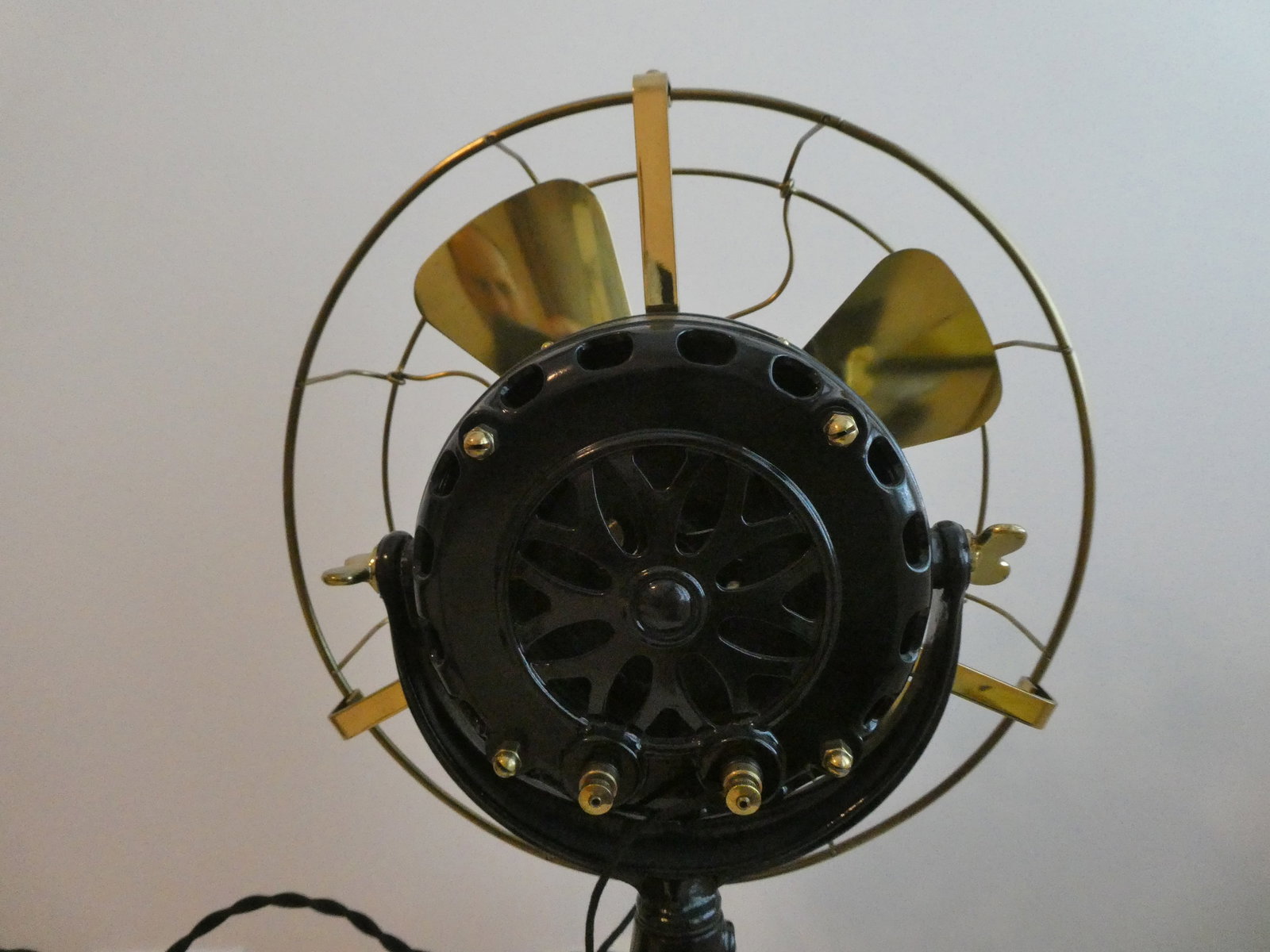 Antique GE General Electric Pancake Motor Brass Blade Electric Fan Type AK 433/BC - 7