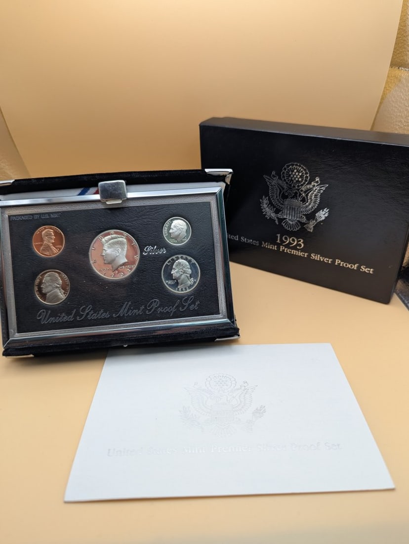 1993 United States Mint Premier Silver Proof Set - Grade: New / Mint: **Important** Please read below description on how to avoid high shipping costs. Up for auction is a complete 1993 United States Mint Premier Silver Proof Set, featuring five stunning coins including