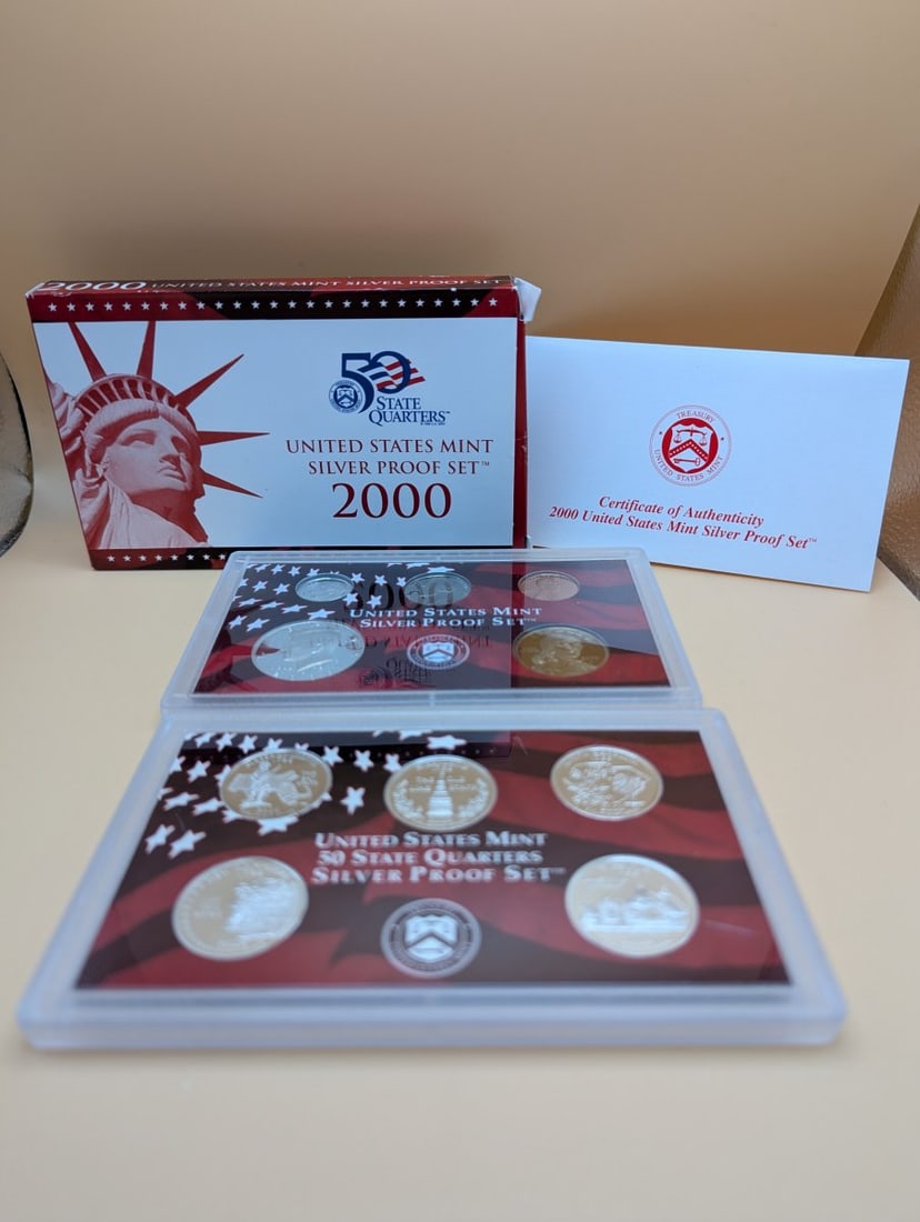 2000-S United States Mint Silver Proof Set - Professional Grade Mint Condition: **Important** Please read below description on how to avoid high shipping costs. This complete 2000 United States Mint Silver Proof Set features 10 stunning coins, including the five 50 State Quarters