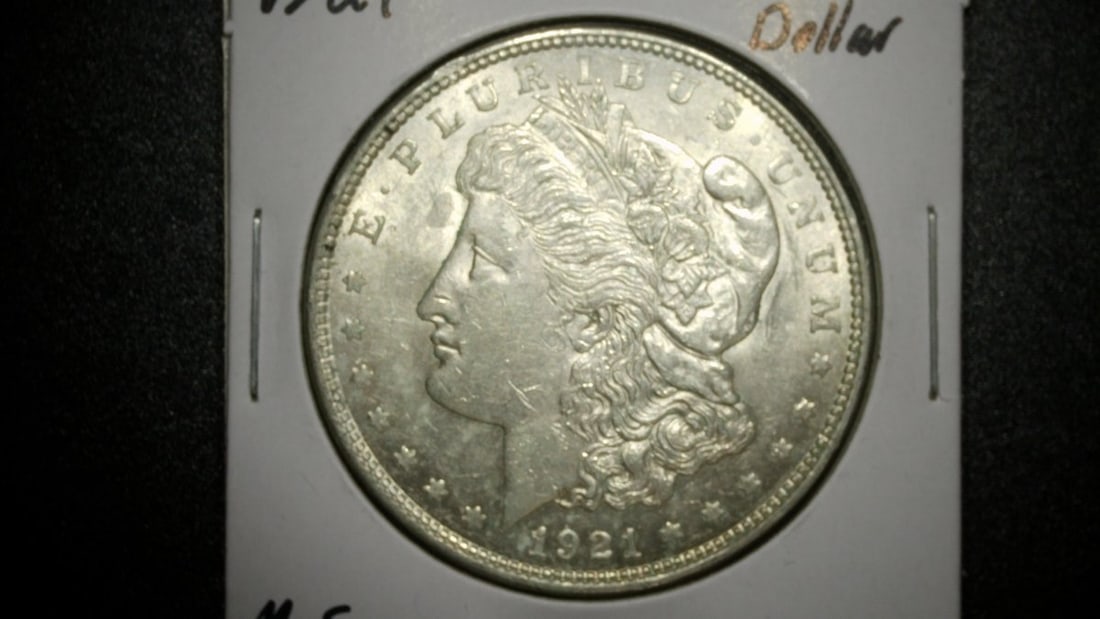 1921-P Morgan Silver Dollar Collection - Uncirculated & Mint State Coins - George T. Morgan: **Important** Please read below description on how to avoid high shipping costs. This is a fantastic collection of five 1921-P Morgan Silver Dollars featuring both Uncirculated and Mint State grades. 