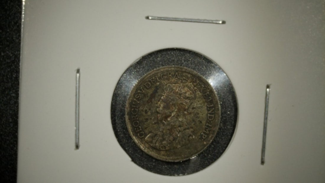 1920 Canada 5 Cents Silver Coin George V Very Good Condition Royal Canadian Mint: **Important** Please read below description on how to avoid high shipping costs. Up for auction is a 1920 Canada 5 Cents Silver Coin featuring King George V, professionally graded as Very Good. The