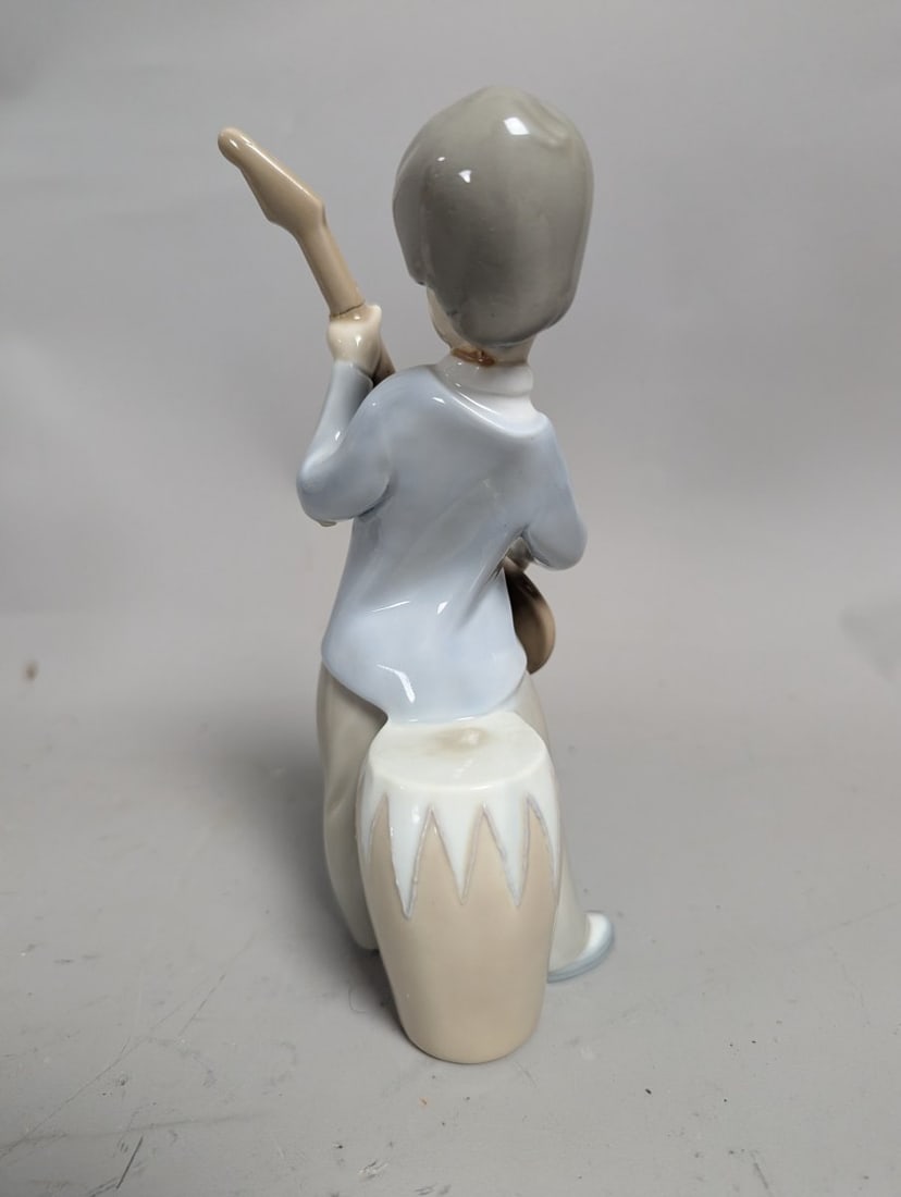 LladrÃ³ Porcelain Collection Eskimo Boy Rock and Roll Basket of Roses Figurines - 7