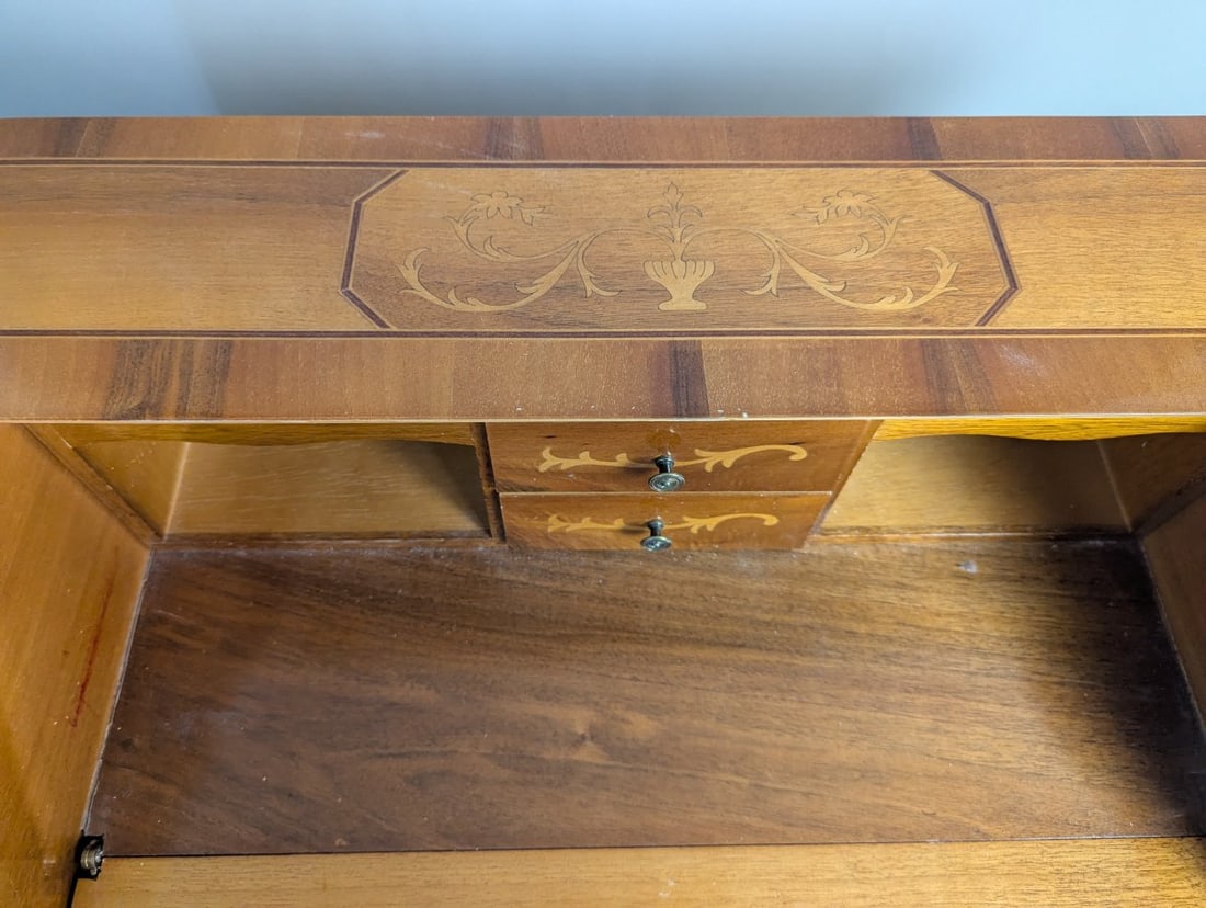 Venetian Marquetry Slant-Front Writing Desk Italian Louis XV Style with Key - 4