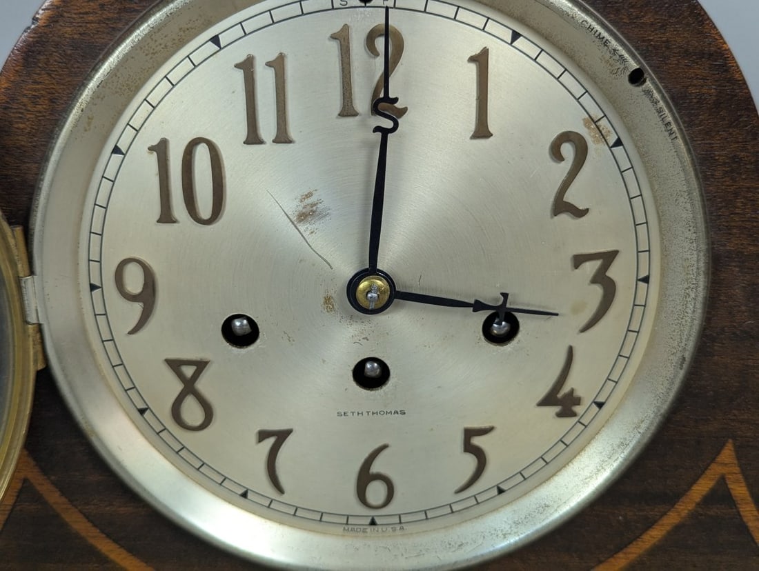 Seth Thomas Tambour Mantel Clock Classic Chiming Design in Working Order with Pendulum - 2