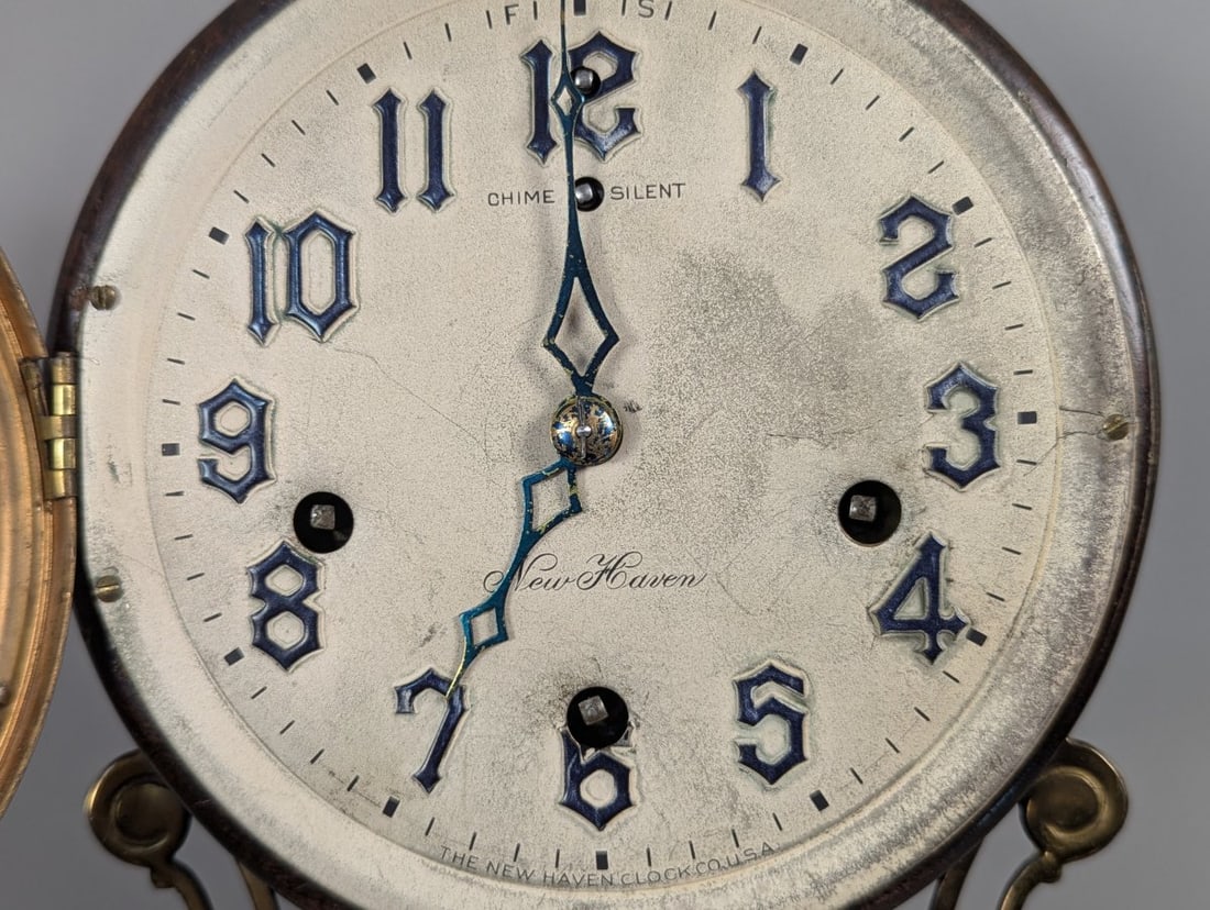Vintage New Haven Banjo Clock with Key for Repair, Decorative Eagle Finial - 2