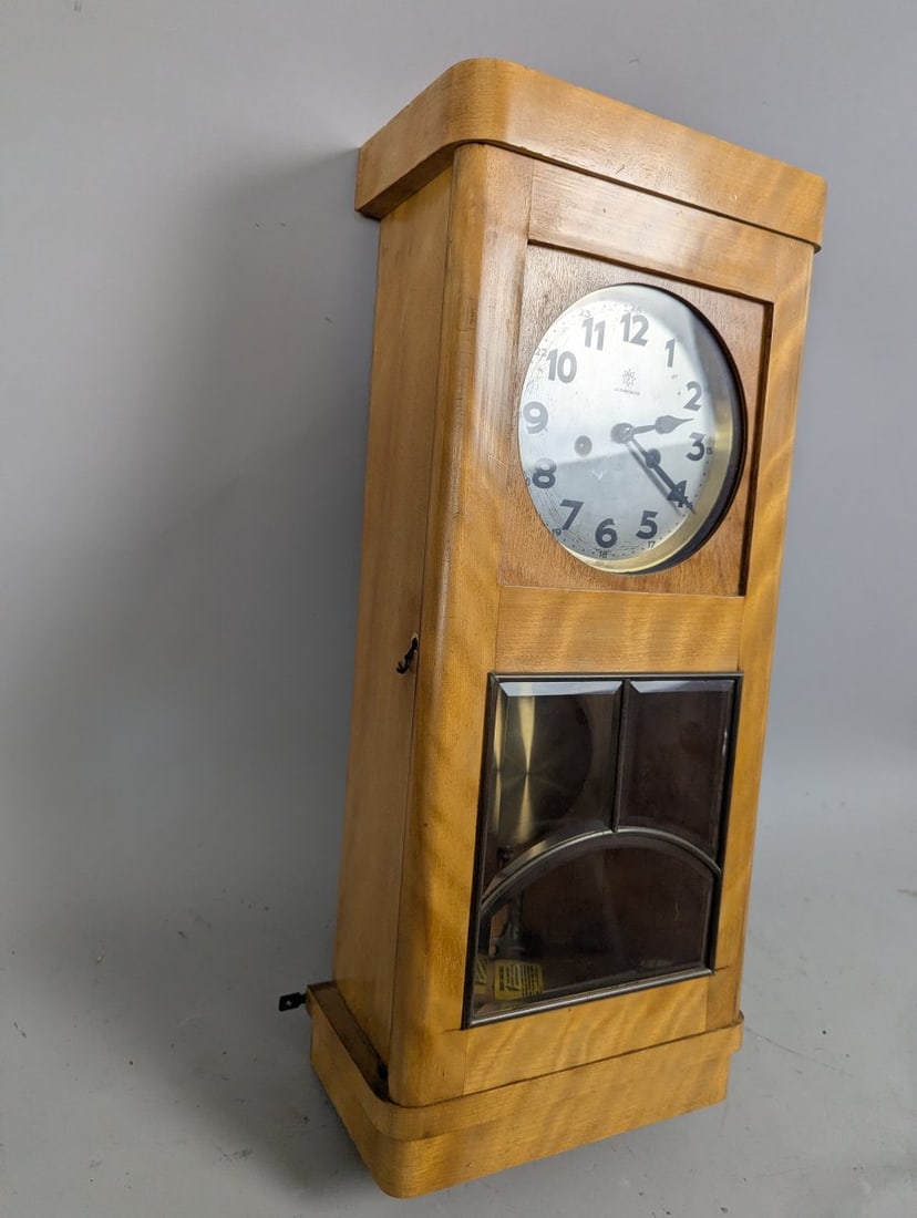 Junghans Art Deco Wall Clock Vintage Style with Pendulum and Key Working Condition - 3