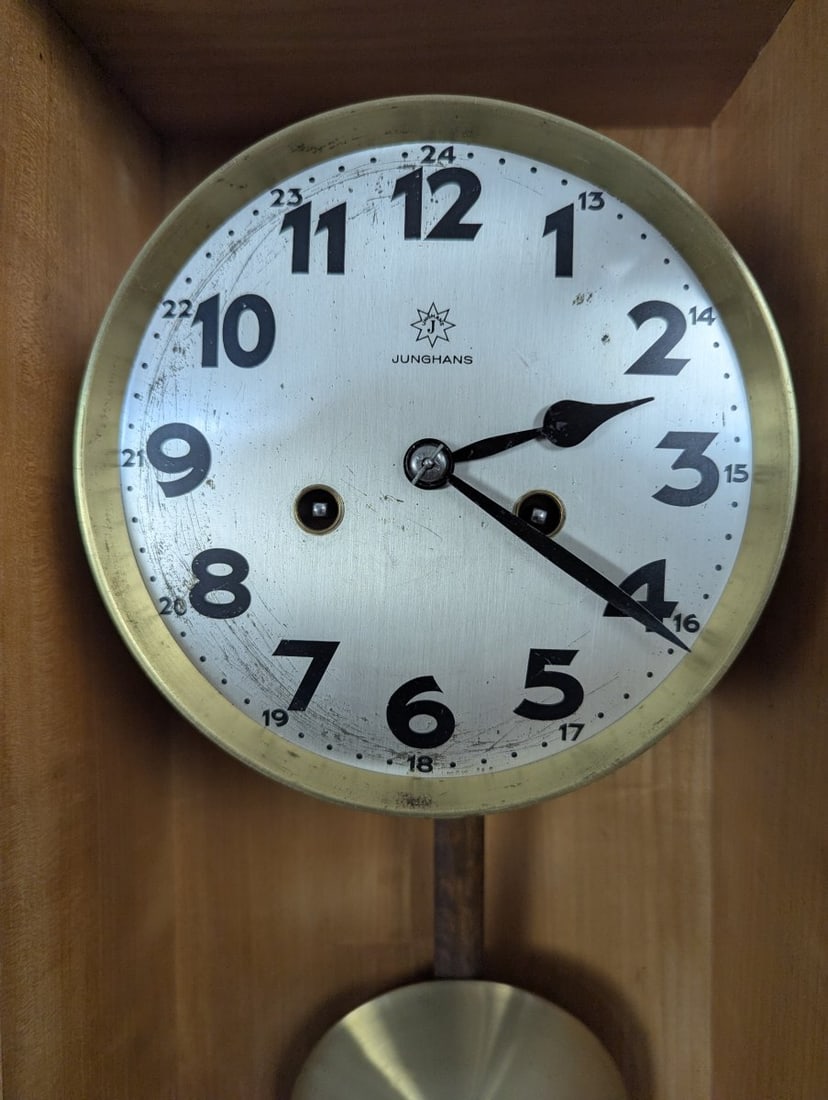 Junghans Art Deco Wall Clock Vintage Style with Pendulum and Key Working Condition - 4