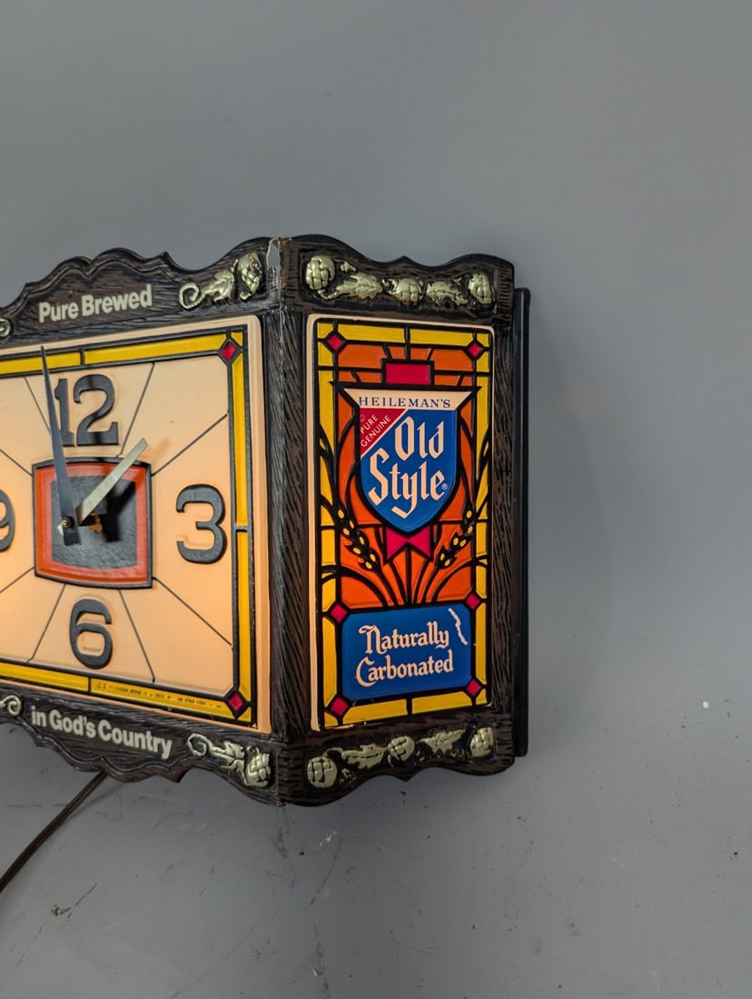 Vintage 1978 Heileman's Old Style Tiffany Lighted Beer Clock Unique Bar Decor - 3
