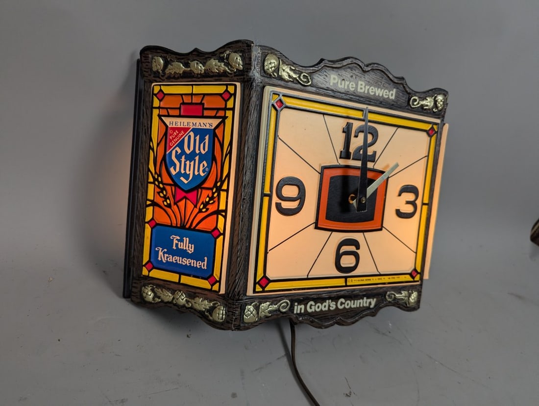 Vintage 1978 Heileman's Old Style Tiffany Lighted Beer Clock Unique Bar Decor - 4