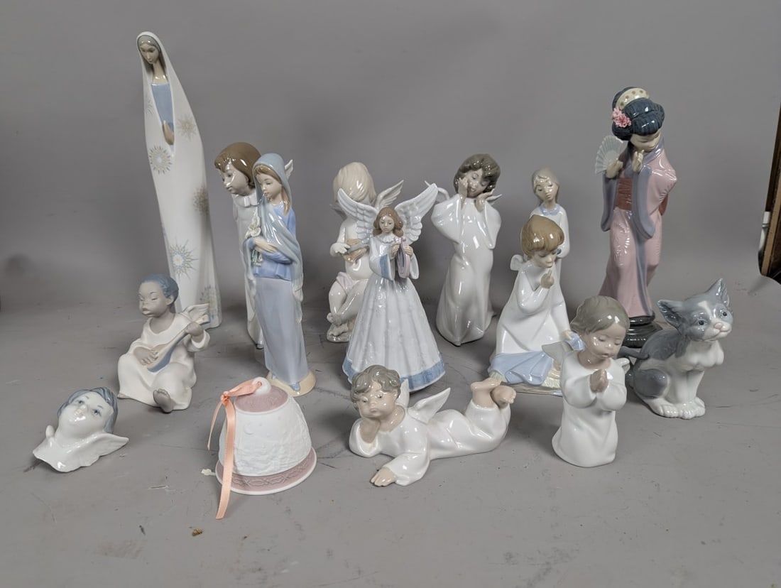LladrÃ³ Porcelain Figurine Collection 15 Pieces Including Angels and Religious Figures: **Important** Please read below description on how to avoid high shipping costs. This exquisite lot features a collection of 15 distinct porcelain figurines from the renowned LladrÃ³ brand.