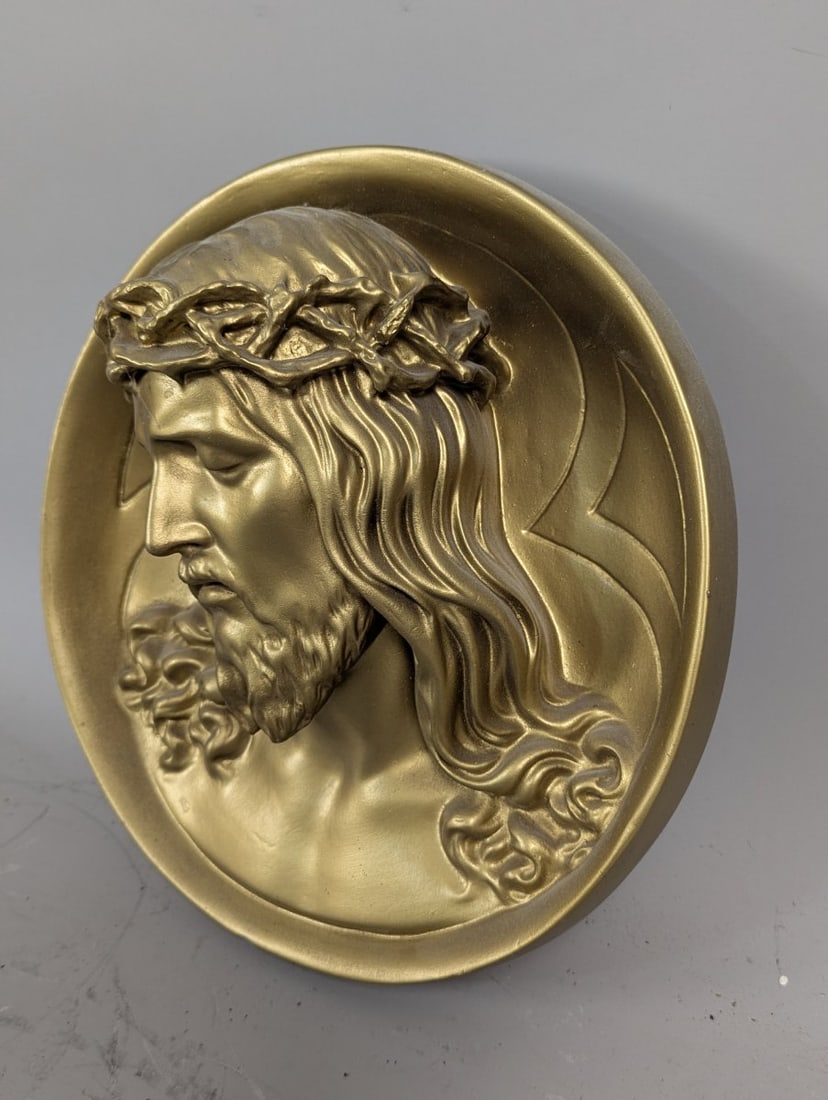 Vintage High-Relief Jesus Christ Wall Plaque Gold-Tone Art Deco Decor 13 Inch Diameter - 2