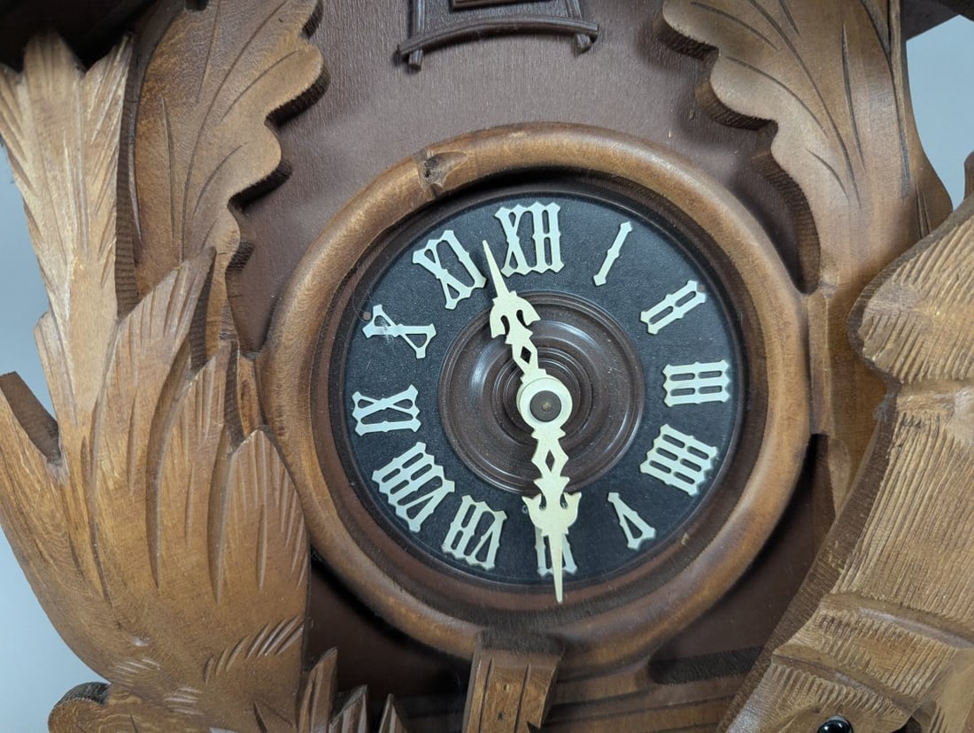 Vintage Regula Schmeckenbecher 8-Day Hunter Cuckoo Clock Collectible Black Forest Design - 3