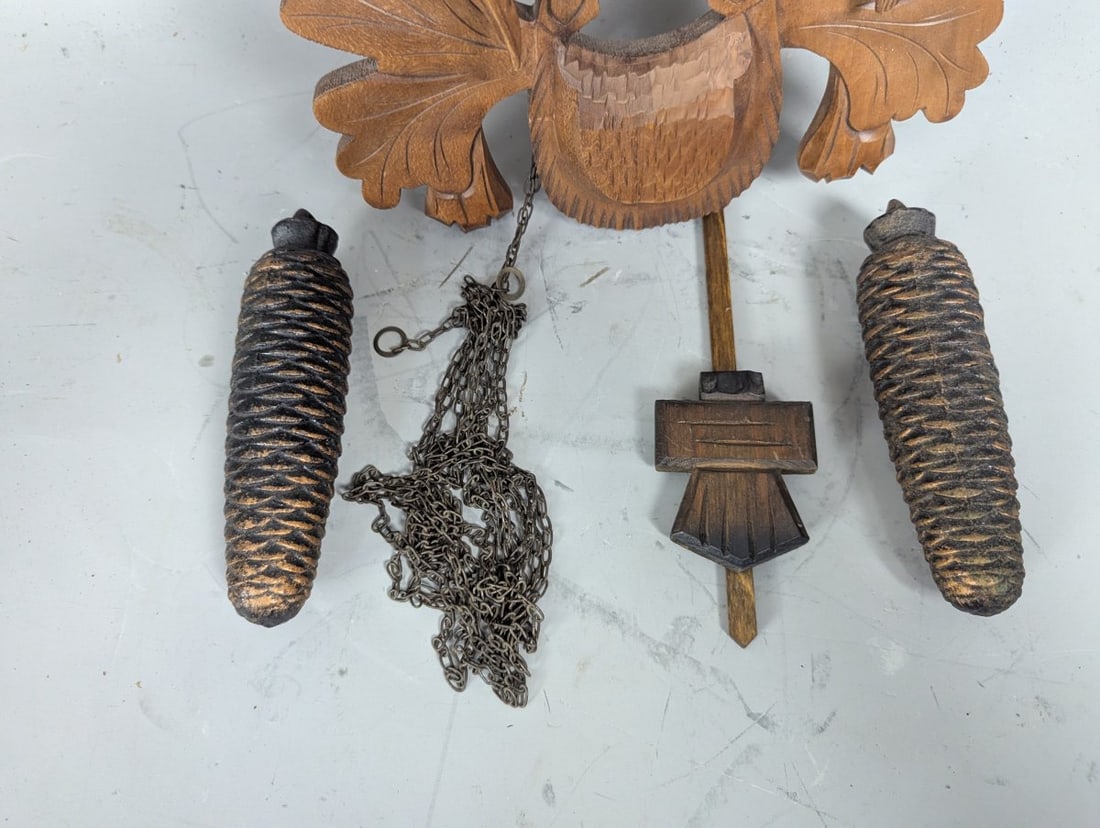 Vintage Regula Schmeckenbecher 8-Day Hunter Cuckoo Clock Collectible Black Forest Design - 4