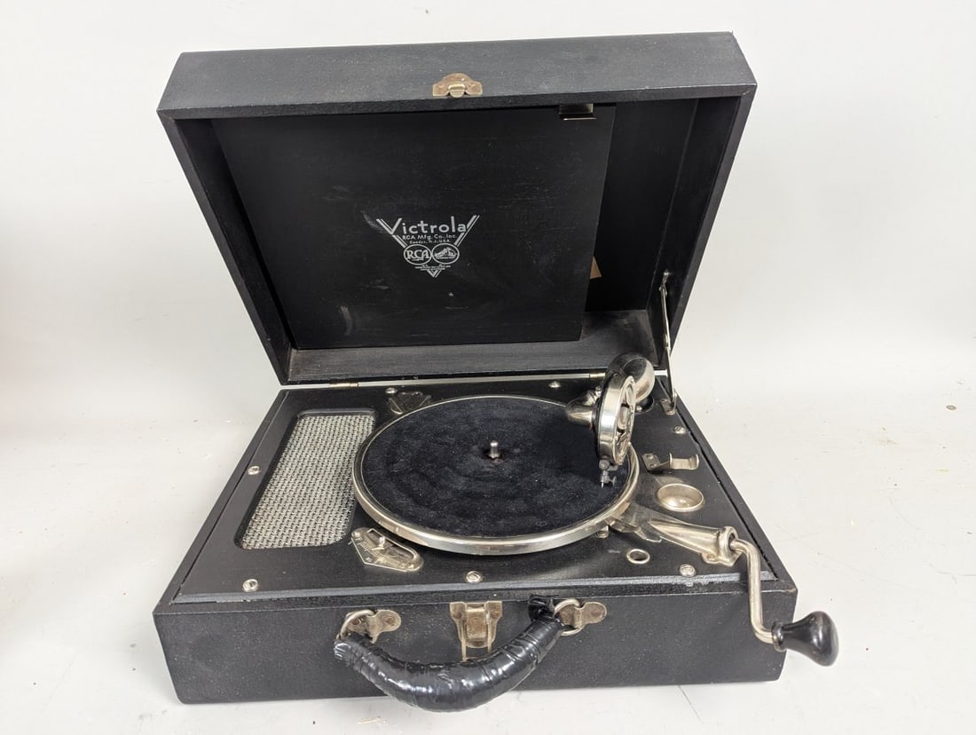 RCA Victor Portable Hand-Crank Phonograph Vintage Collectible Music Player: **Important** Please read below description on how to avoid high shipping costs. Explore the charm of vintage audio with the RCA Victrola Portable Hand-Crank Phonograph, measuring approximately 7 x 16