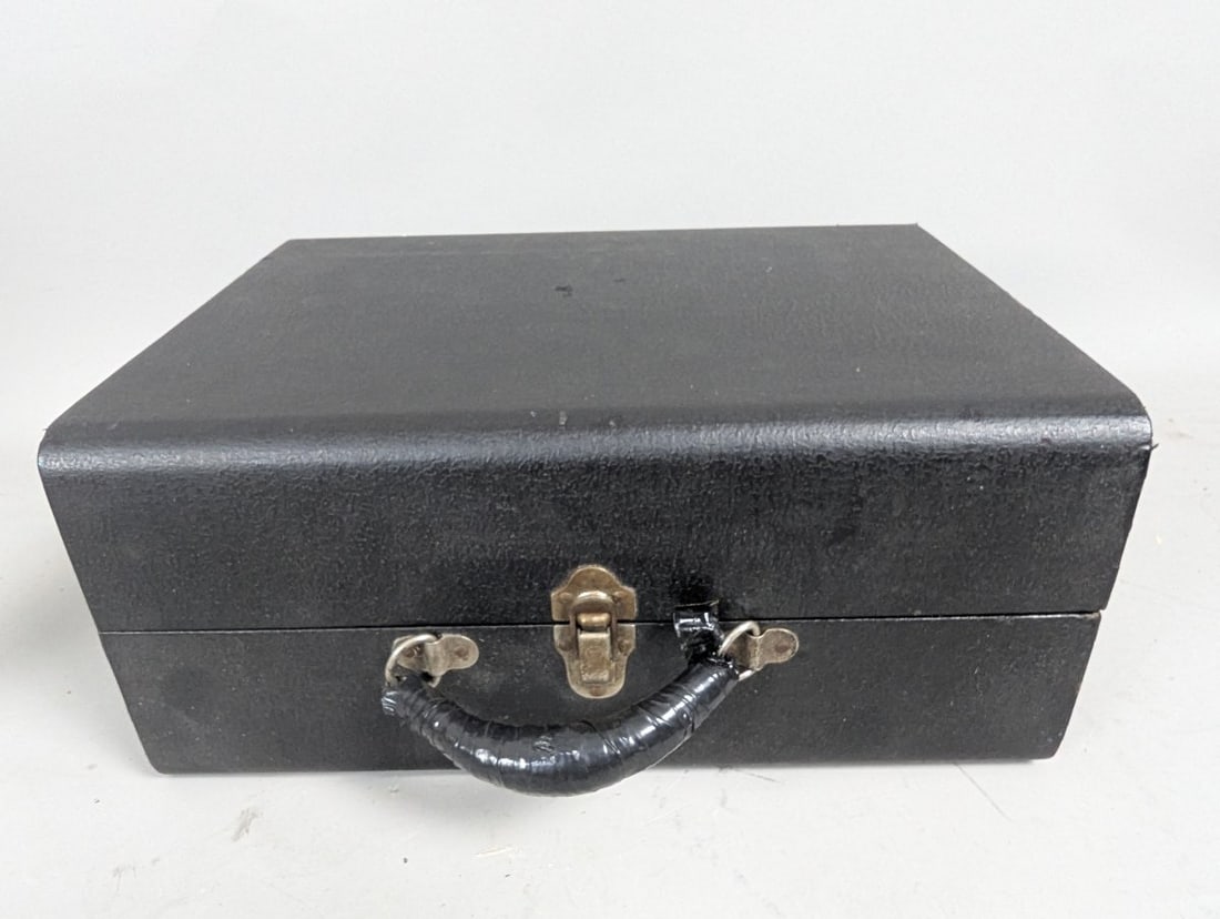 RCA Victor Portable Hand-Crank Phonograph Vintage Collectible Music Player - 6