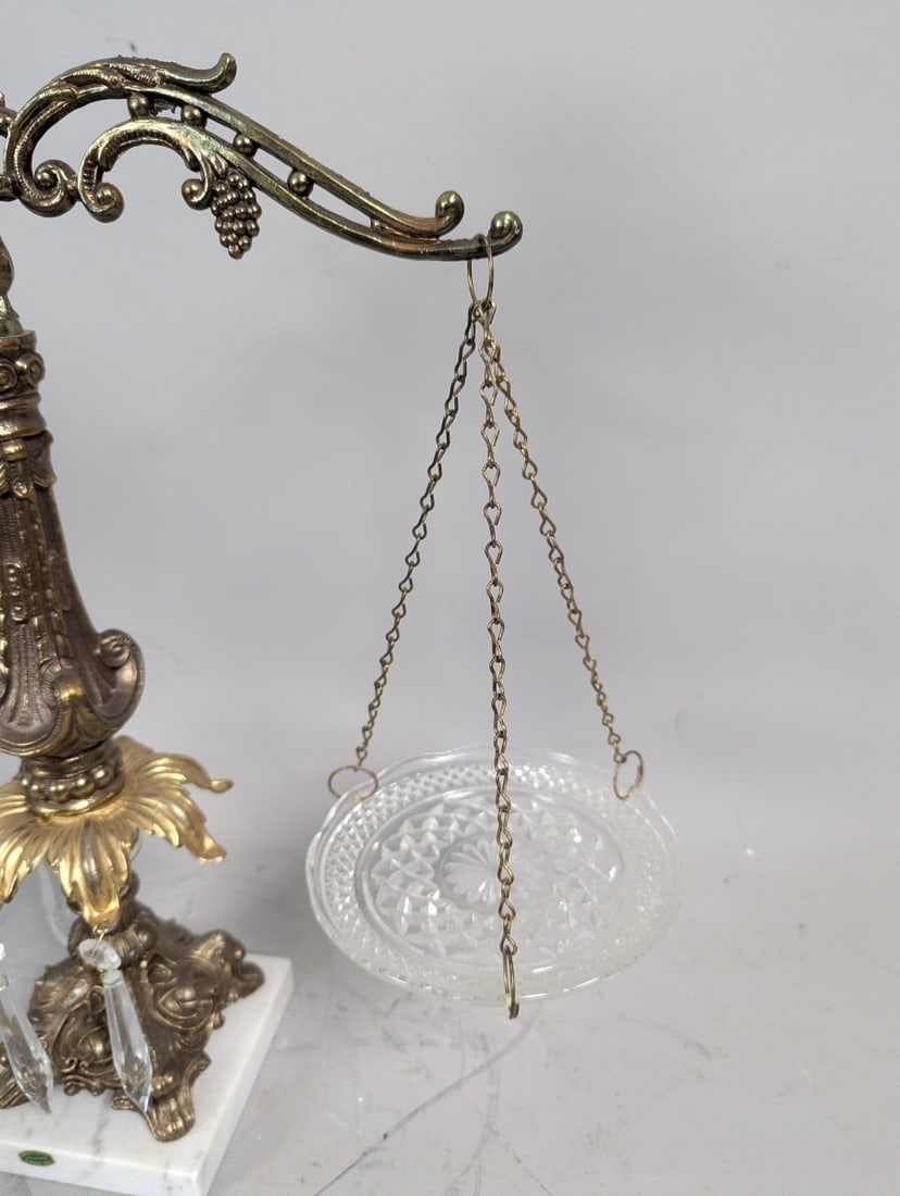 Vintage Italian Decorative Balance Scale with Crystal Prisms and Marble Base - 4