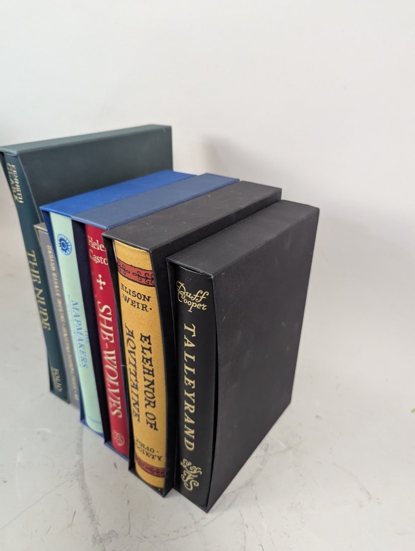 Folio Society Collection of Six Distinct Illustrated Books with Slipcases - 5
