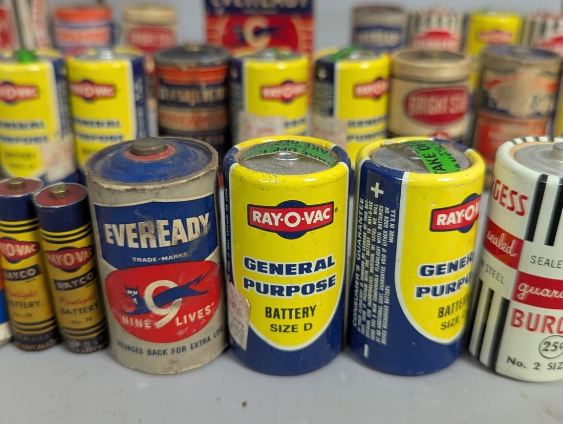 Vintage Dry Cell Battery Collection American German Brands 34 Lot - 3