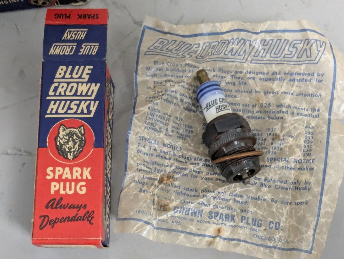 Vintage Blue Crown Husky Spark Plugs Collection Automobilia Petroliana Racing Memorabilia - 5