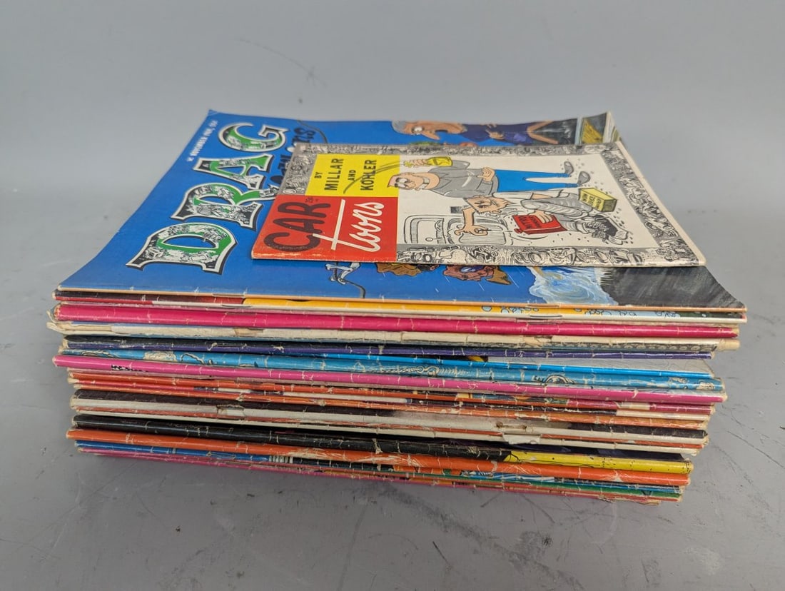 Lot of 30 Vintage Cartoon Magazines CARtoons DRAG Cartoons by Petersen Publishing: **Important** Please read below description on how to avoid high shipping costs. Discover a fantastic collection of 30 vintage cartoon magazines from the 1960s, featuring iconic titles such as 'CARtoo