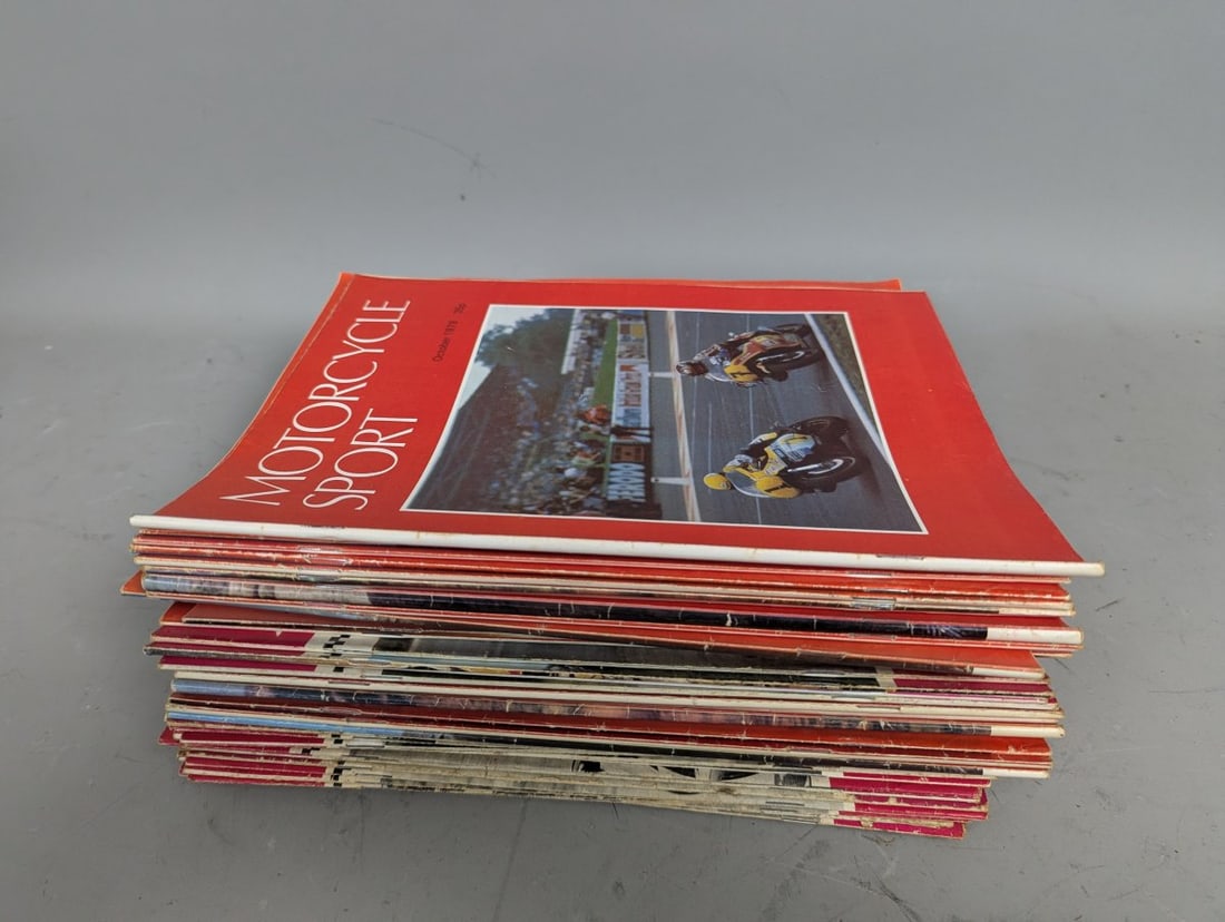 Lot of 50 Motorcycle Sport Magazines 1960s-1980s British Motorcycle Culture: **Important** Please read below description on how to avoid high shipping costs. Discover this amazing Lot of 50 Motorcycle Sport Magazines from the 1960-70s, spanning a vibrant era of motorcycle