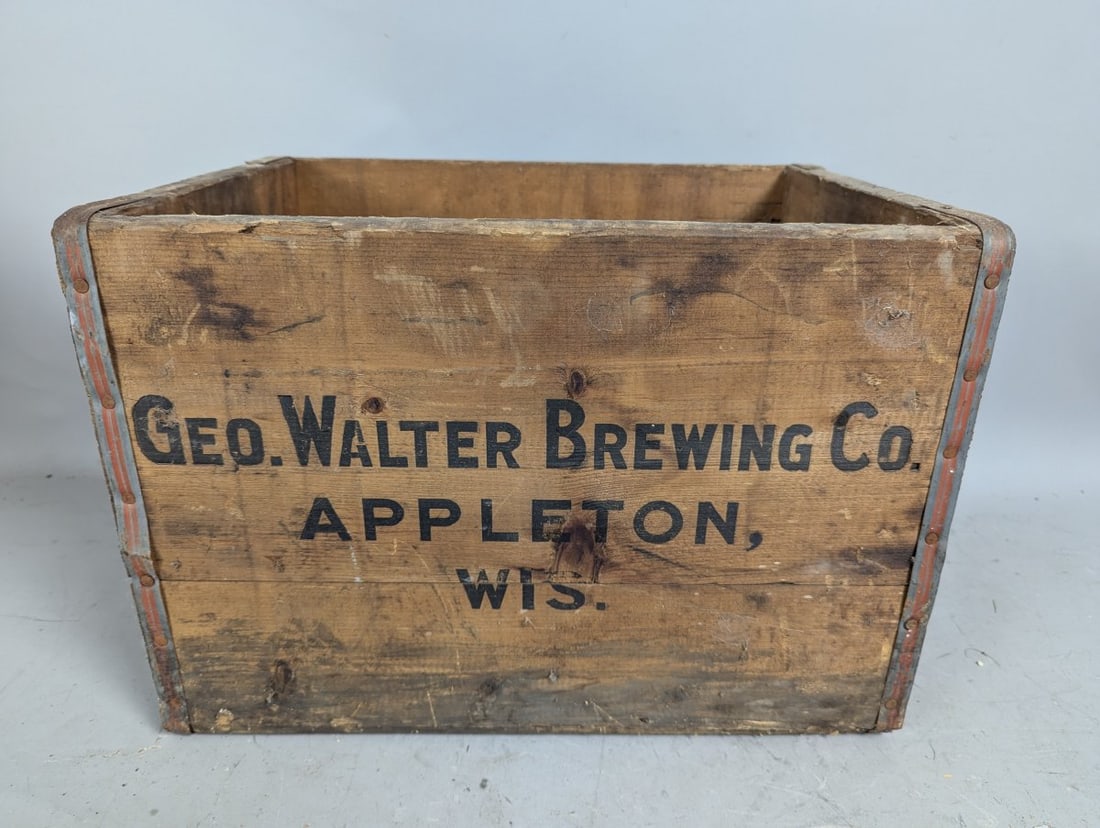 Vintage Geo Walter Brewing Co Wooden Beer Crate Appleton WI Collectible Decor: **Important** Please read below description on how to avoid high shipping costs. Up for auction is a Vintage Geo. Walter Brewing Co. Wooden Beer Crate measuring 12 x 18 x 13 inches. This unique piece