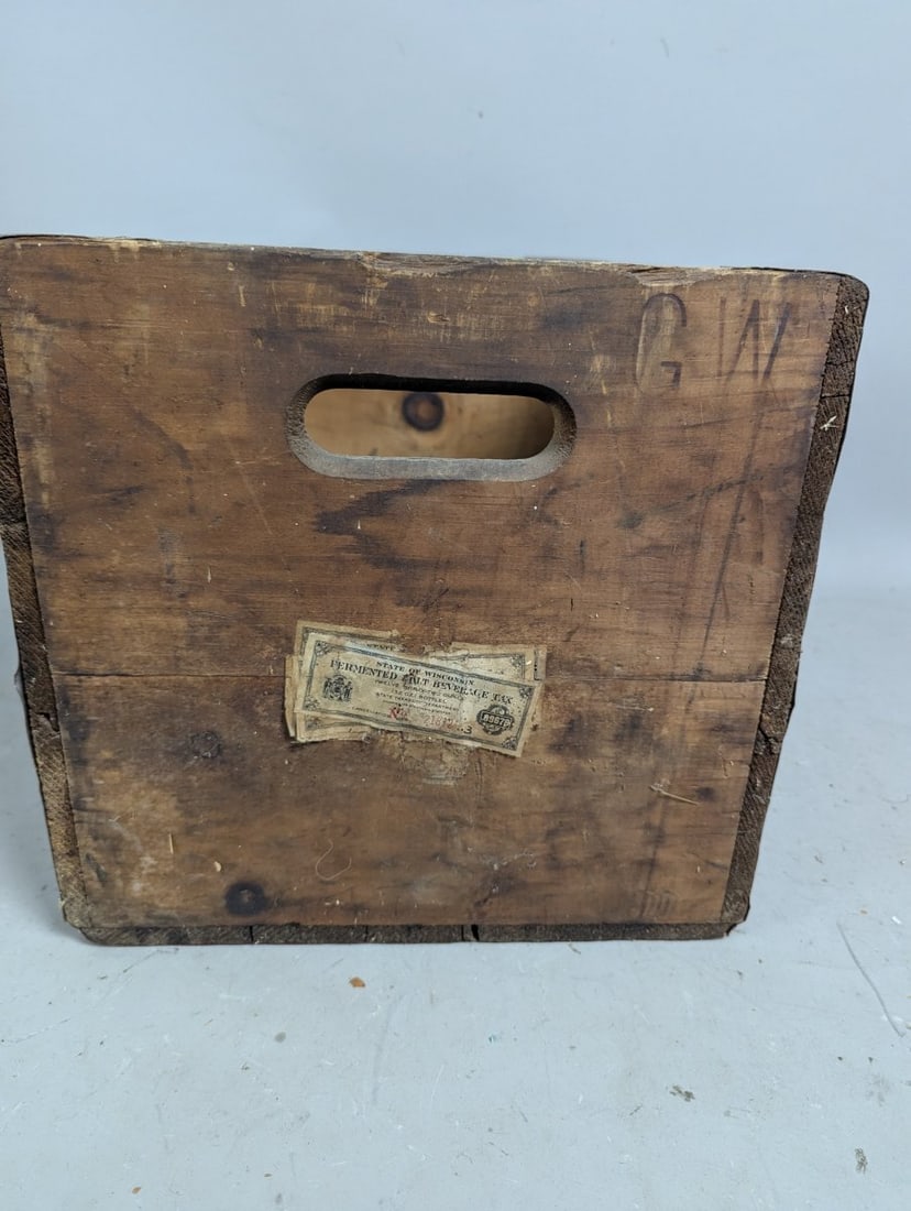 Vintage Geo Walter Brewing Co Wooden Beer Crate Appleton WI Collectible Decor - 5