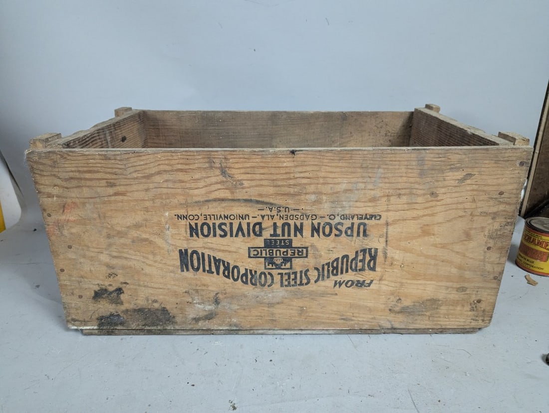 Collectible Vintage Republic Steel Corporation Upson Nut Division Wooden Crate Box (1 of 7)