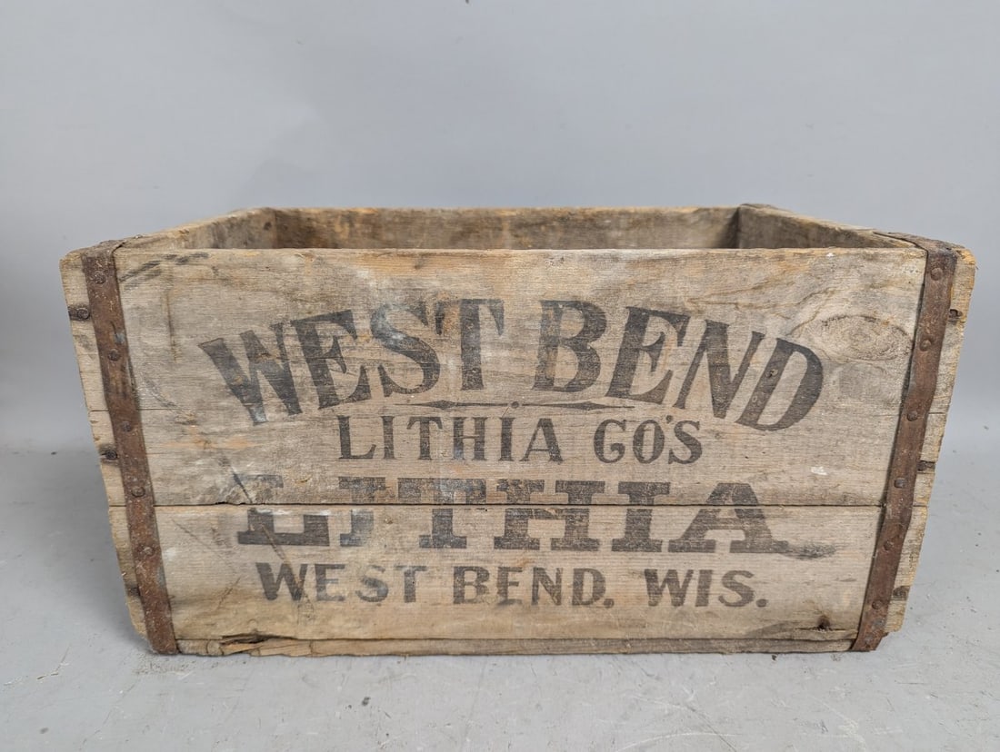 Vintage West Bend Lithia Co Wooden Beverage Crate Rustic Decor Advertising Collectible: **Important** Please read below description on how to avoid high shipping costs. Up for auction is a Vintage West Bend Lithia Co's Wooden Beverage Crate measuring 12 x 20 x 10 1/2 inches. This