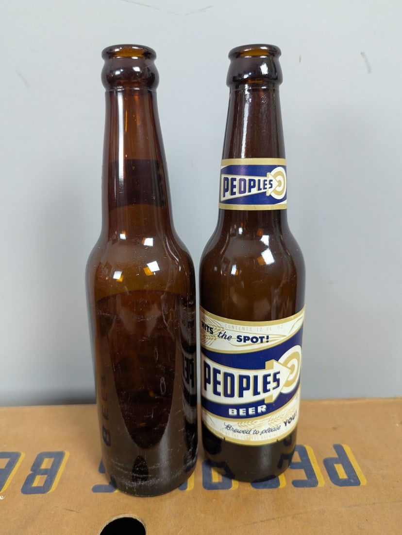 Vintage Peoples Beer Cardboard Case with 24 Empty Bottles from Oshkosh Brewing Co. - 4