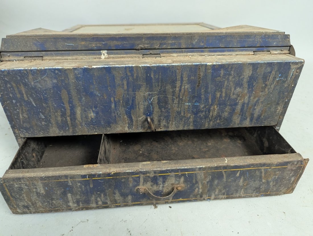 Vintage Alemite Zerk Type Grease Fittings Store Display Cabinet Autoparts Memorabilia - 6