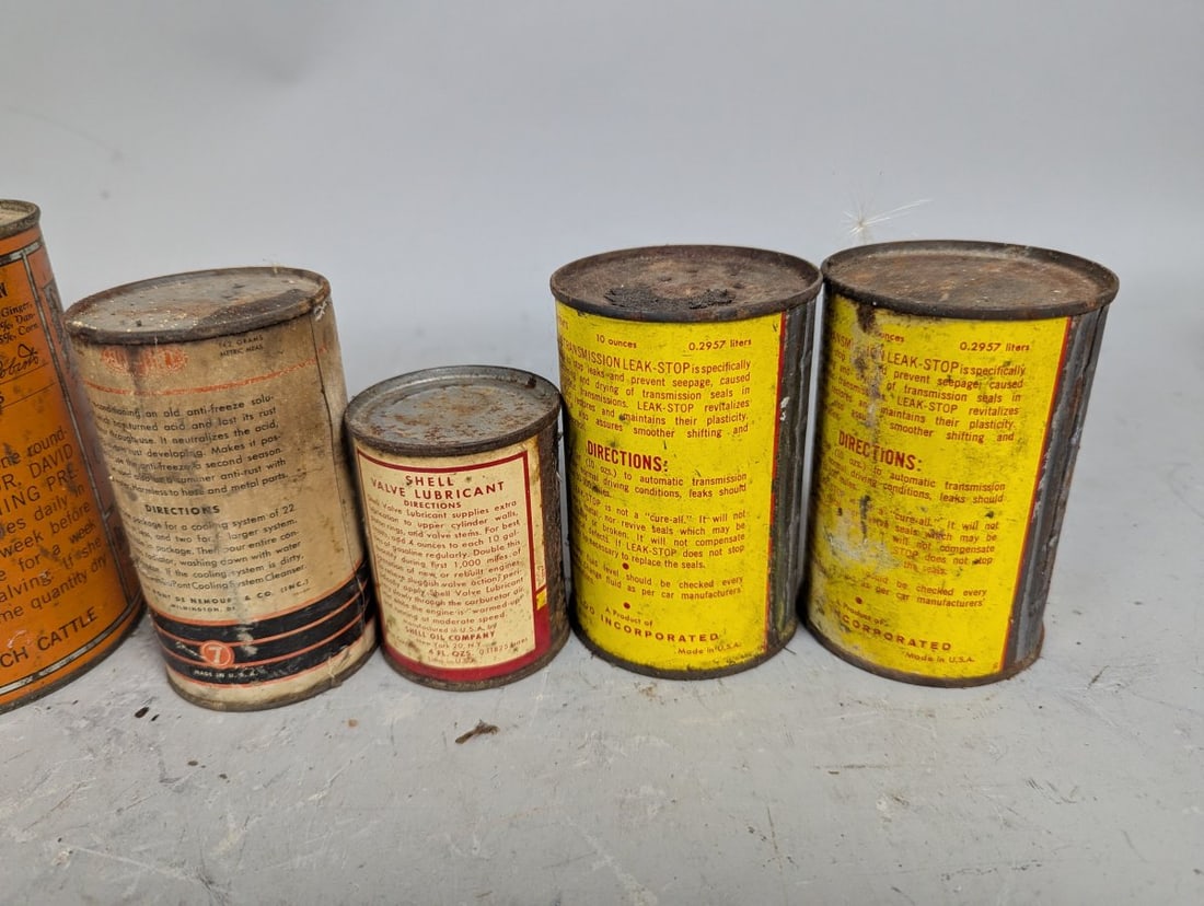 Vintage Automotive and Veterinary Cans Collection Garage Petroliana Dr. David Roberts - 7