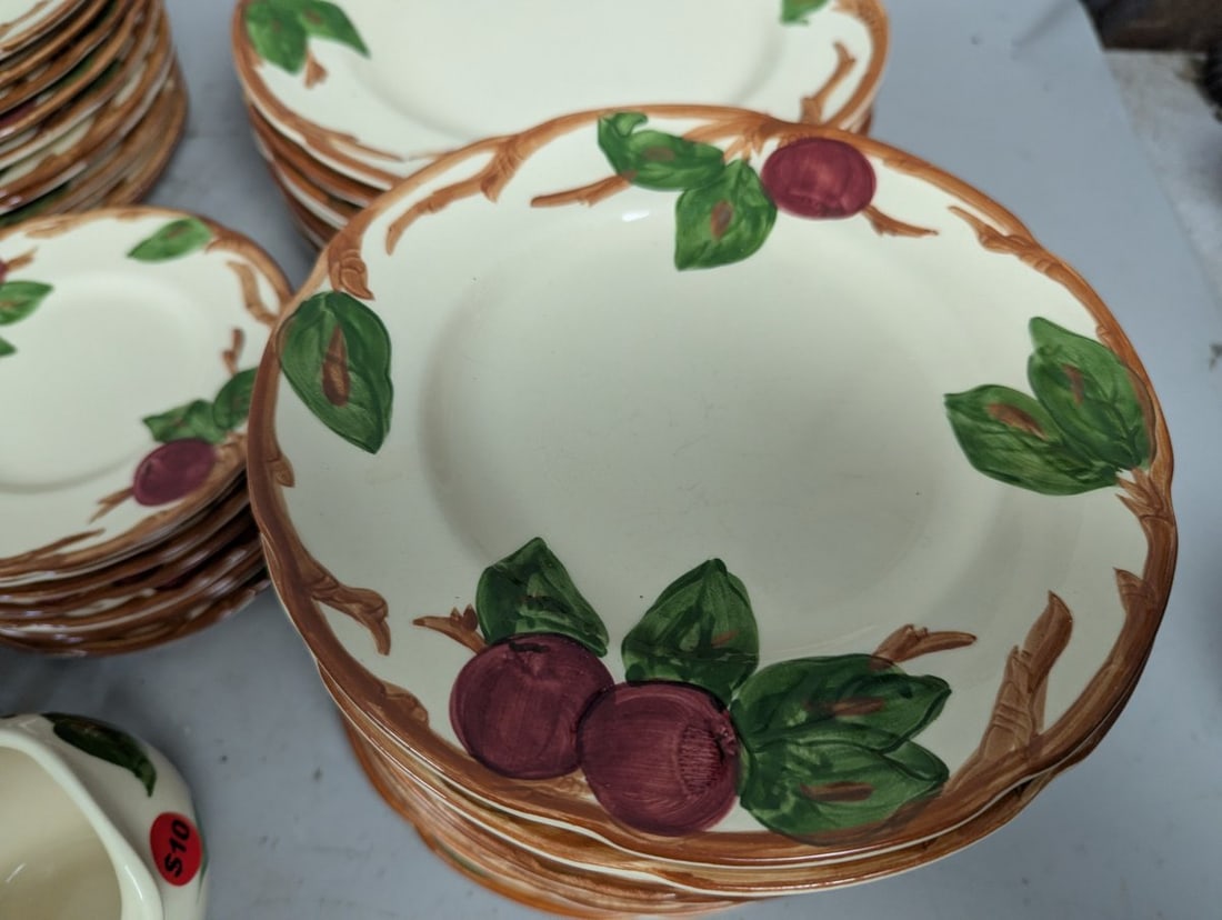 Franciscan Ceramics Apple Pattern Dinnerware Set With Serving Pieces Vintage - 3