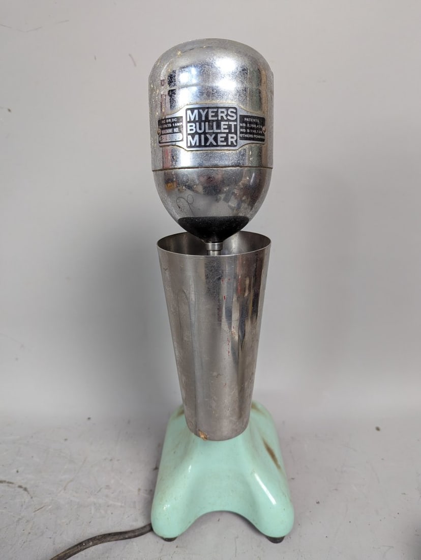 Vintage Myers Bullet Mixer Art Deco Jadeite Green Collectible Drink Mixer: **Important** Please read below description on how to avoid high shipping costs. Up for auction is a vintage Myers Bullet Mixer, an iconic Art Deco piece from the 1930s. This mixer stands at 19