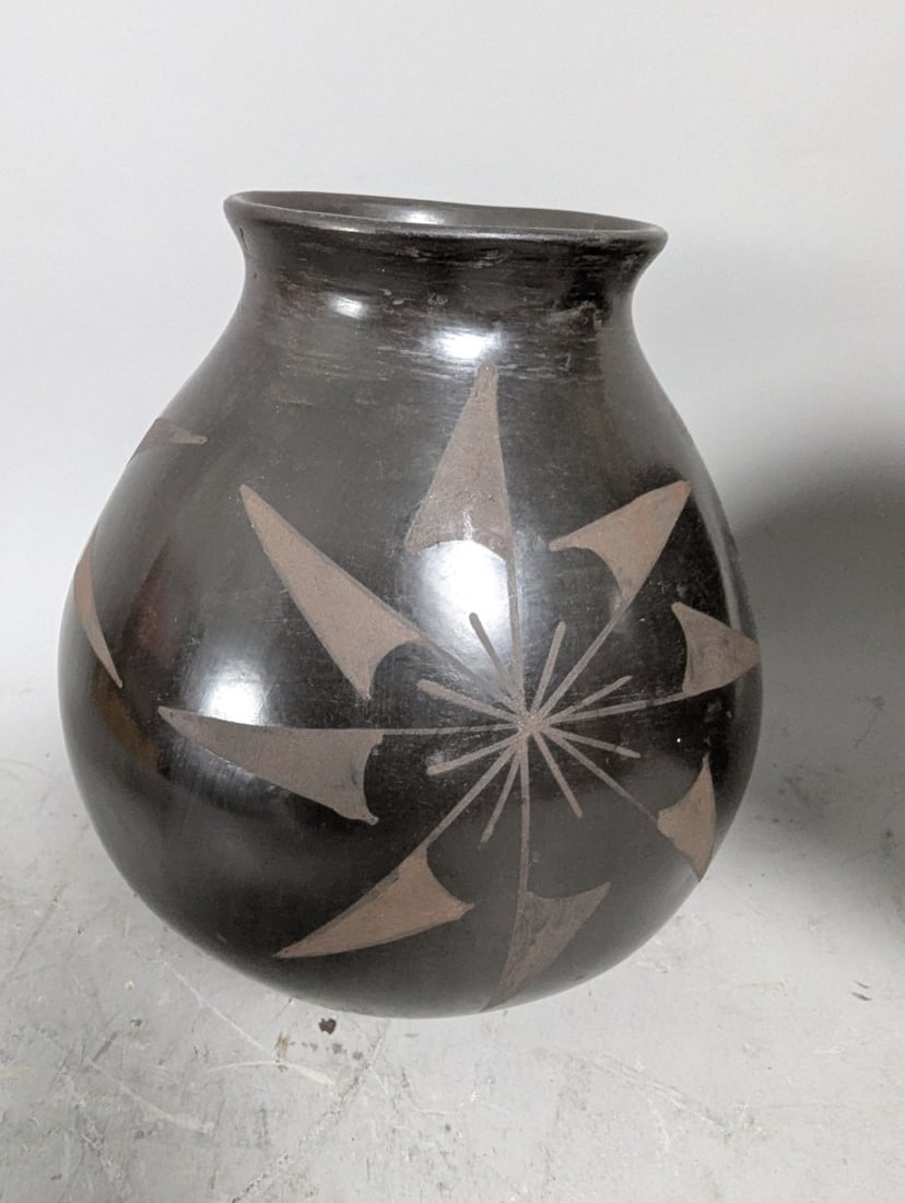 Stunning Pueblo Blackware Pottery Jars with Pinwheel and Geometric Designs Collection - 7