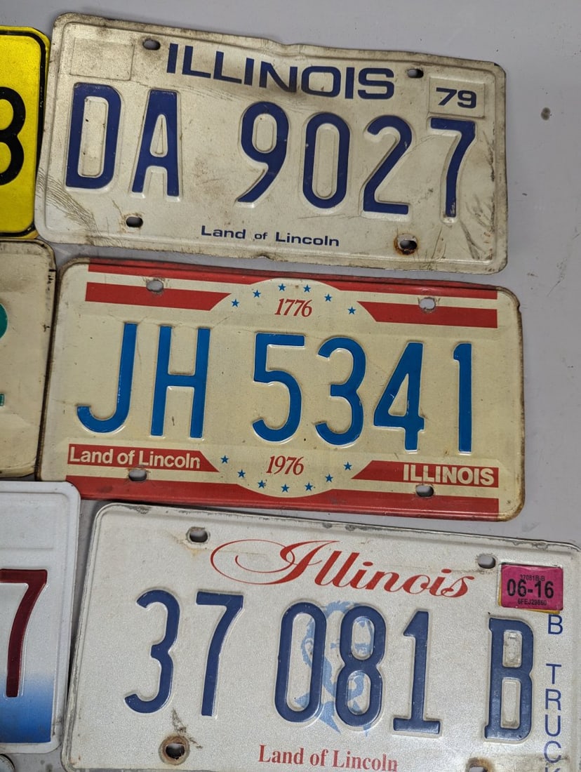 Collection of Vintage Illinois and New York License Plates Historical Memorabilia - 4