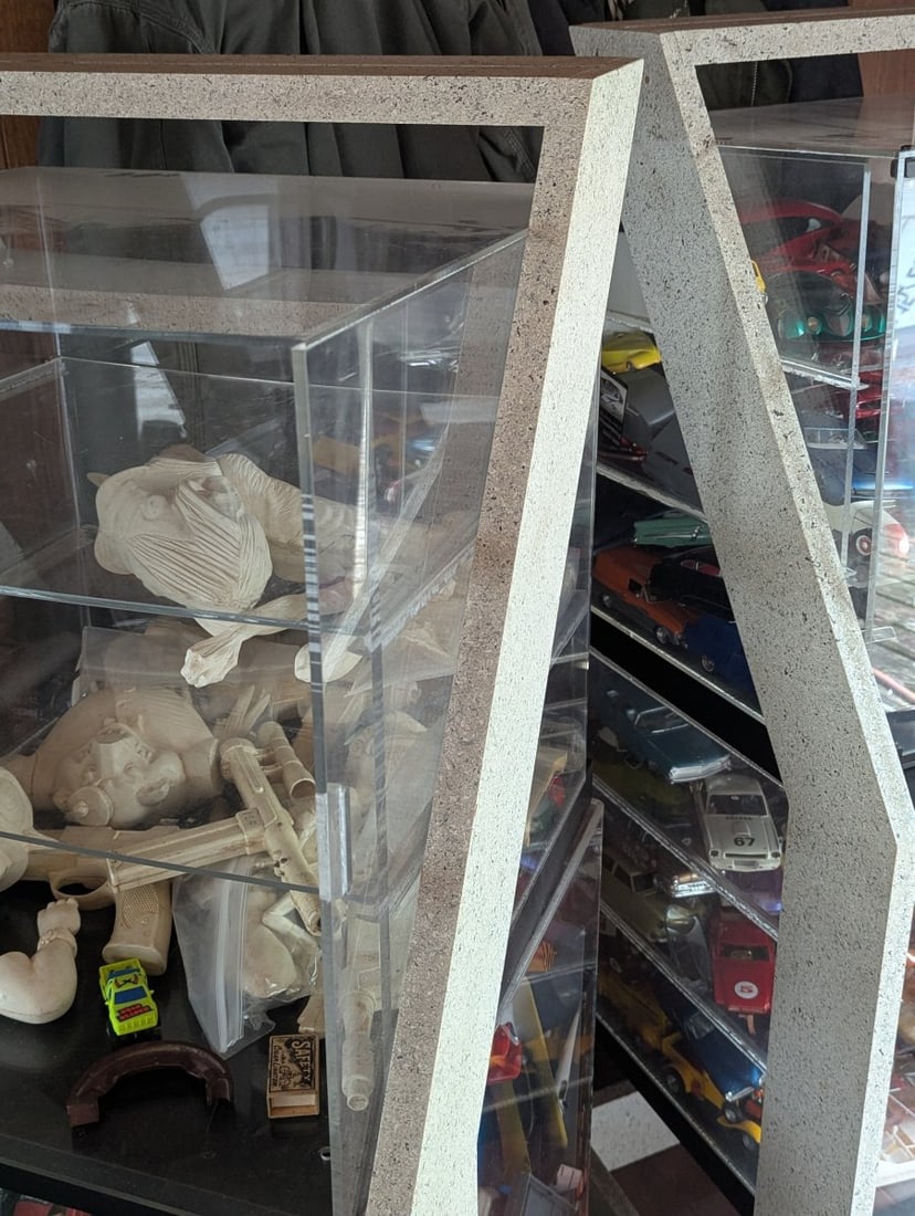 Pair of Mid Century Postmodern Z-Frame Display Cabinets with Plexiglass Cubes - 9