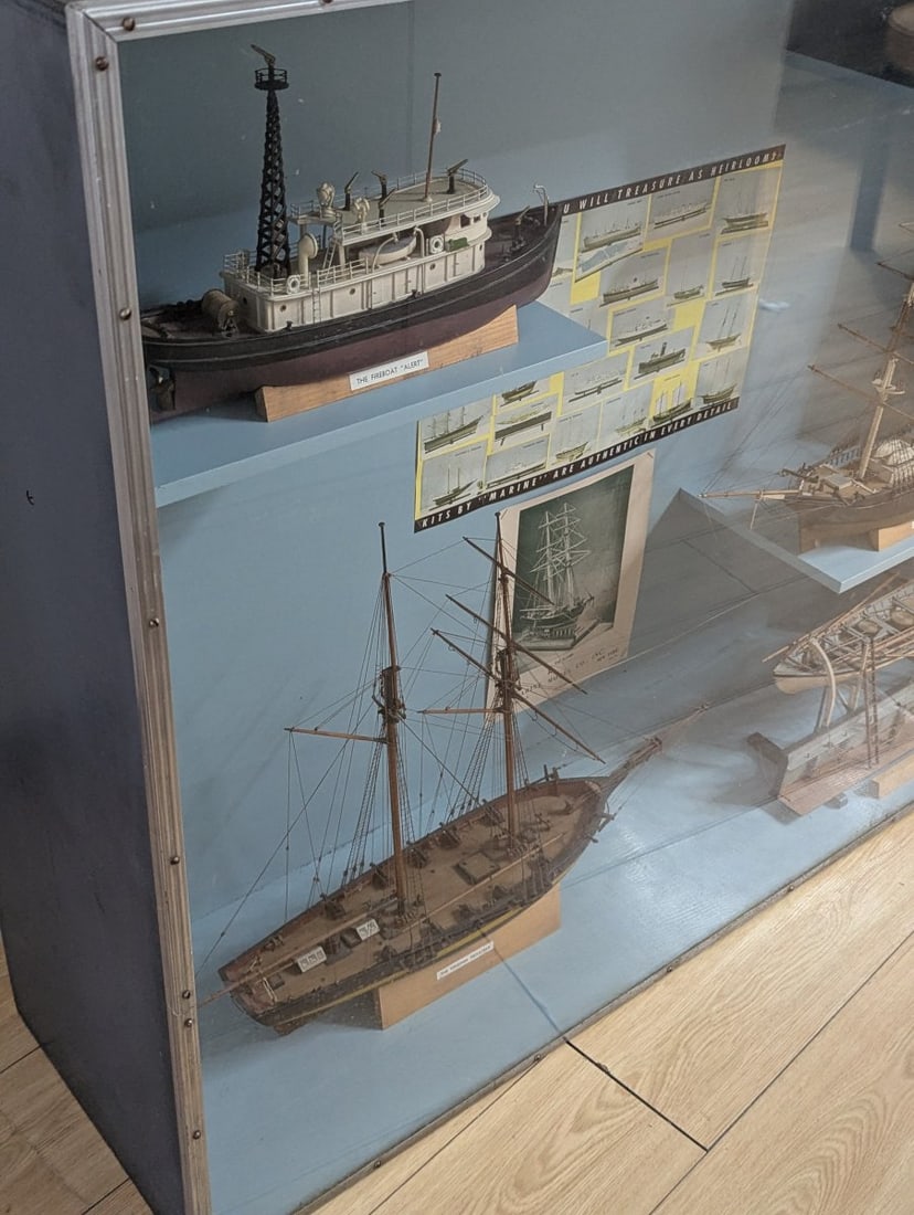 Rare Marine Model Co Vintage Store Display Case with Ship Models Maritime Collectibles - 13