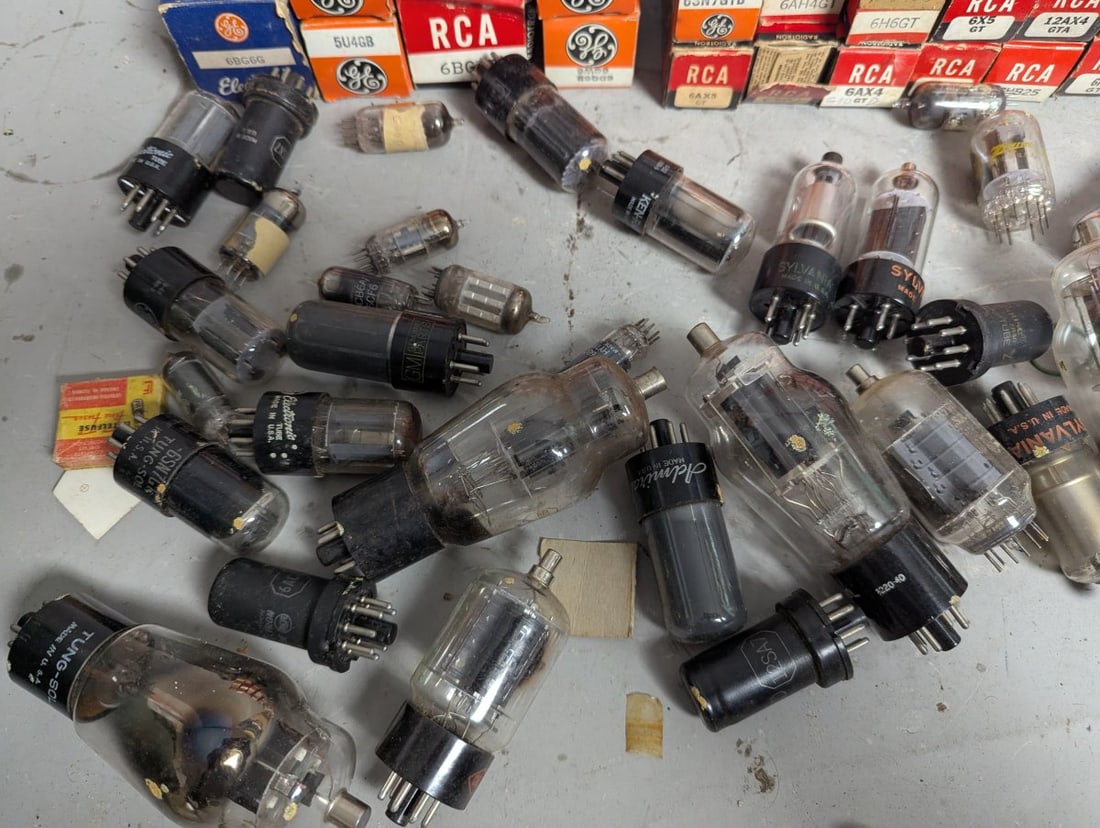 Large Lot of Vintage Vacuum Tubes RCA GE Sylvania Westinghouse Mixed Brands Audio Equipment - 8