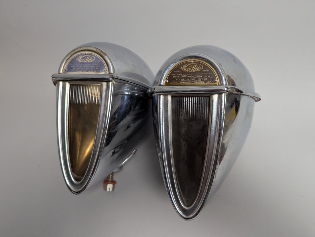 Pair of C 1930s Woodlite Headlights for Ruxton Jordan Specialty Cars Collectible: **Important** Please read below description on how to avoid high shipping costs. Discover a pair of C 1930's Woodlite headlights, originally used on Ruxton and Jordan Specialty series cars. Each