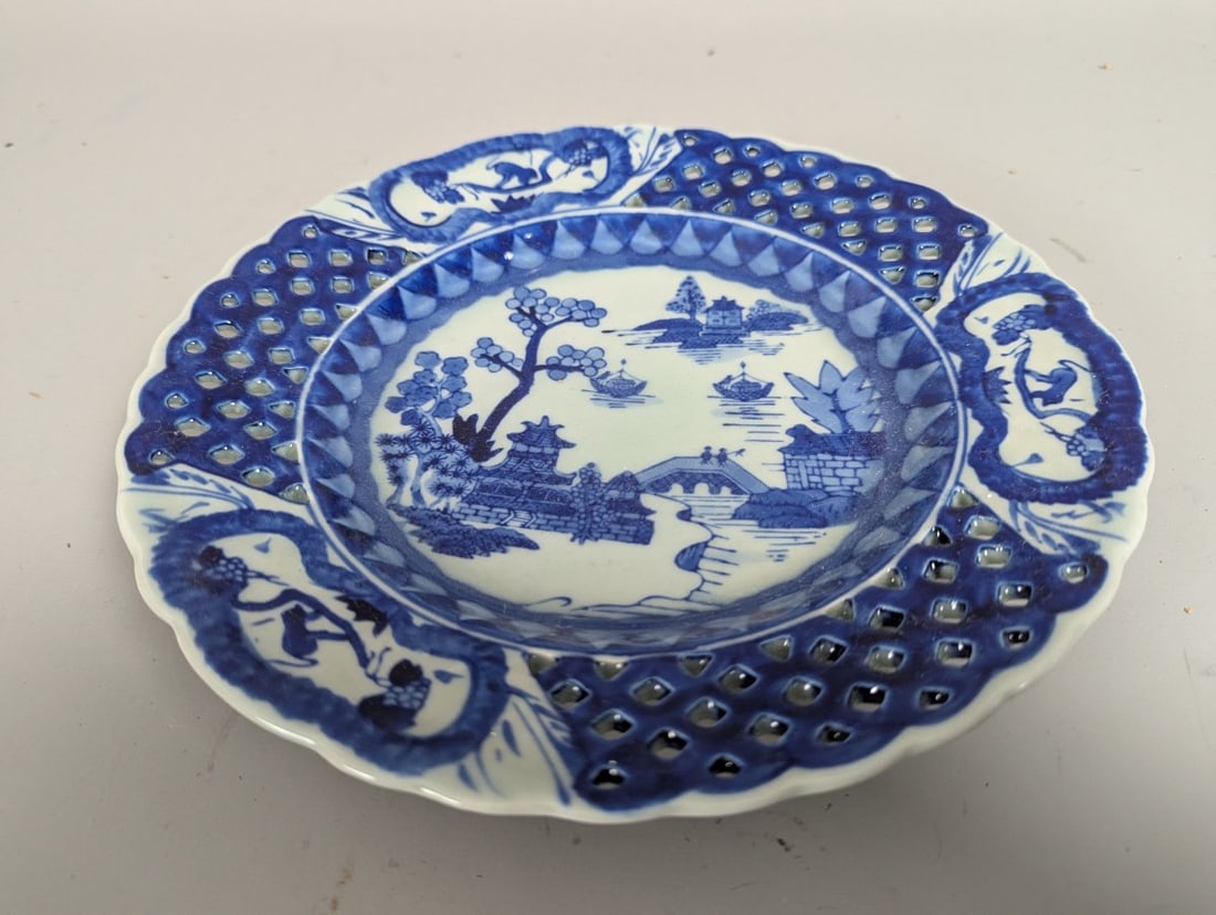 Chinese Blue & White Reticulated Plates Pair with Squirrel and Grape Motif - 3
