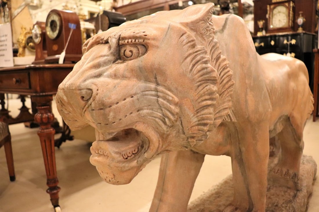 Stunning Pair of Life-Size Striated Pink Marble Lions for Grand Entryway or Garden - 3