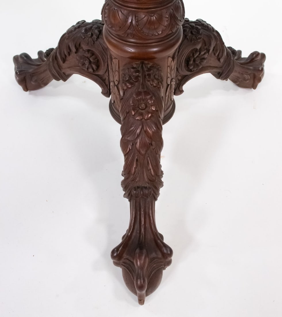 Early 20th Century Rococo Revival Mahogany Tea Table with Ornate Carvings - 5