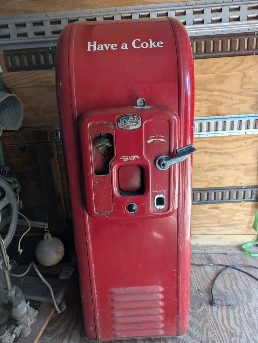 Vintage F.L. Jacobs Co. Model 35 Coca-Cola Vending Machine Perfect for Restoration: **Important** Please read below description on how to avoid high shipping costs. Presenting a classic vintage F.L. Jacobs Co. Model 35 Coca-Cola vending machine, measuring 56 high x 19 x 30. This