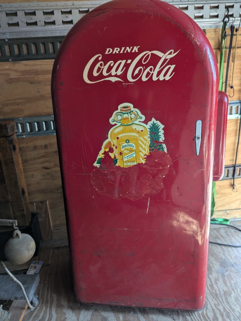 Vintage F.L. Jacobs Co. Model 35 Coca-Cola Vending Machine Perfect for Restoration - 3