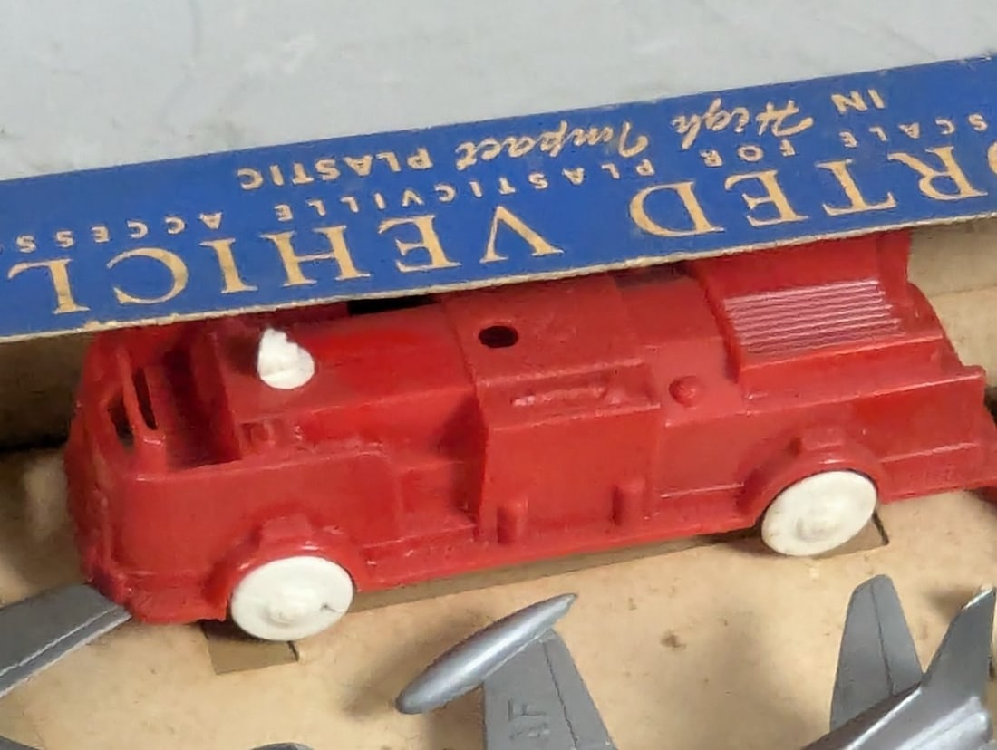 Bachmann Plasticville USA Assorted Vehicles Set V-10 Complete Vintage Toy Cars - 4