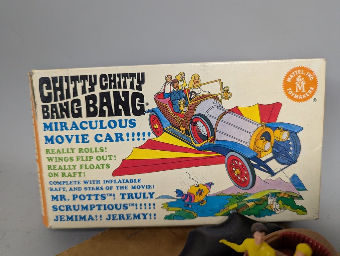 Mattel Chitty Chitty Bang Bang Movie Car with Box & Inflatable Raft Accessory - 2