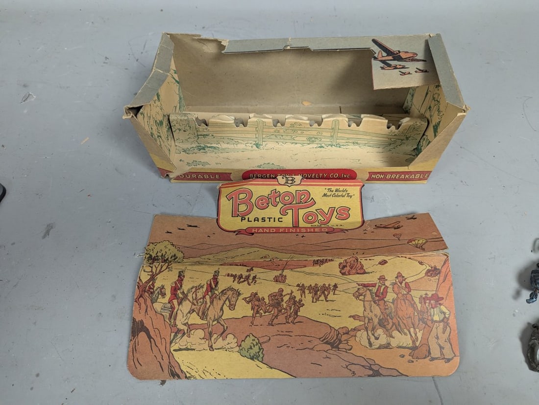 Vintage Beton Plastic Toy Figures with Original Store Display Box from Bergen Toy - 5