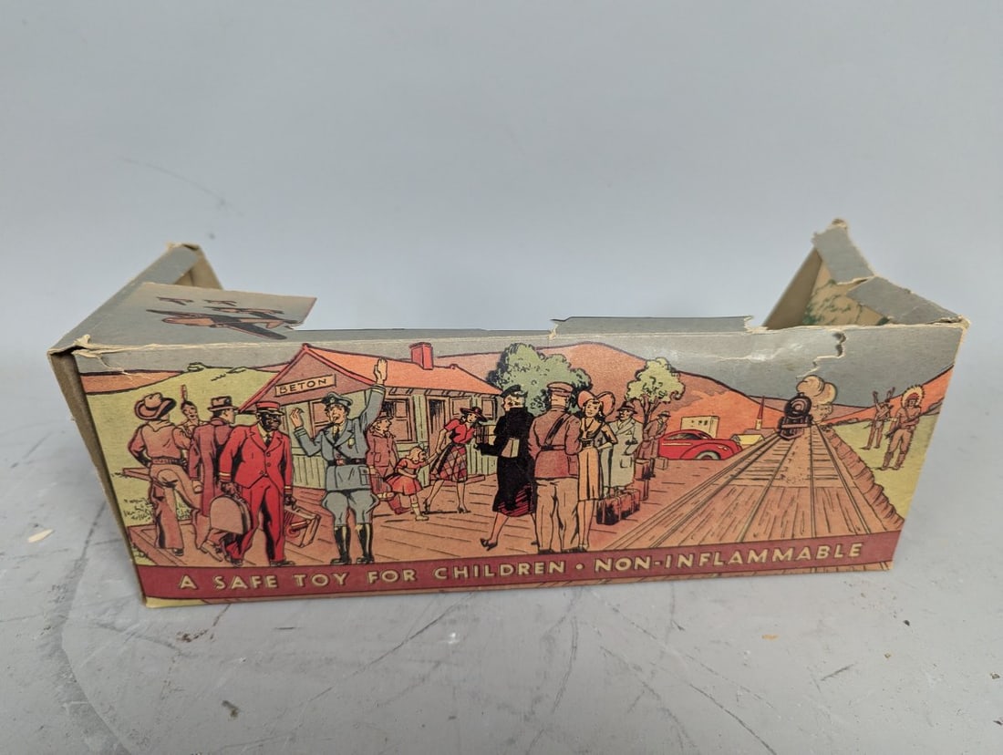 Vintage Beton Plastic Toy Figures with Original Store Display Box from Bergen Toy - 6