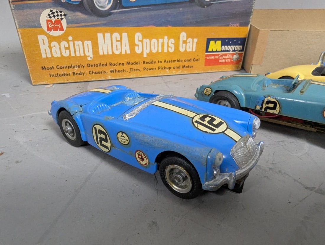 Monogram 1/32 Scale MGA Sports Car Lot with 4 Assembled Cars and Original Box - 3